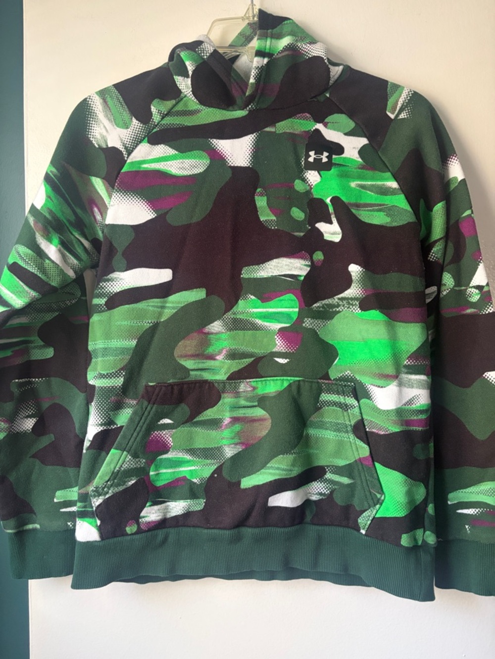 Under Armour Kid’s Green & Black Camo Pullover Hoodie YLG